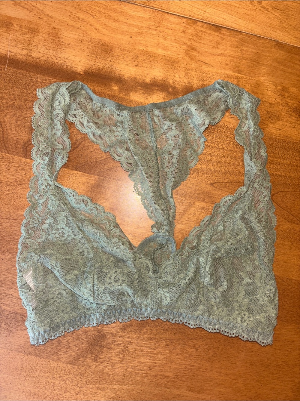Victoria’s Secret green lace bralette. Size small